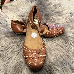 Sandals open box. Never used